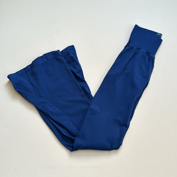 NWOT free people flares!! Sold out online/NLA. $98 retail. - Picture 8 of 10